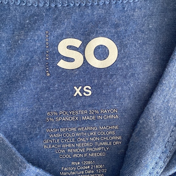 SO blue rouched tank. Size XS juniors - Picture 2 of 4